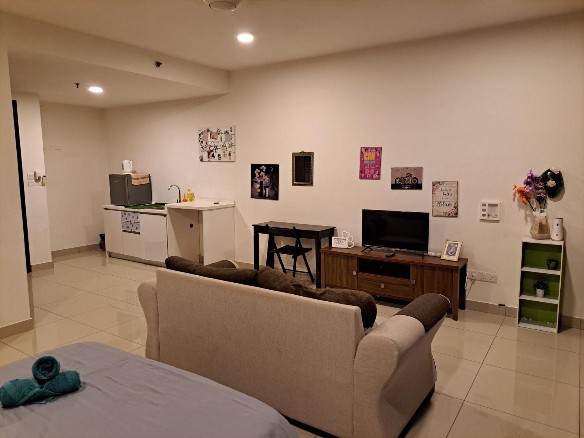 Unit@trefoil Setia Apartment